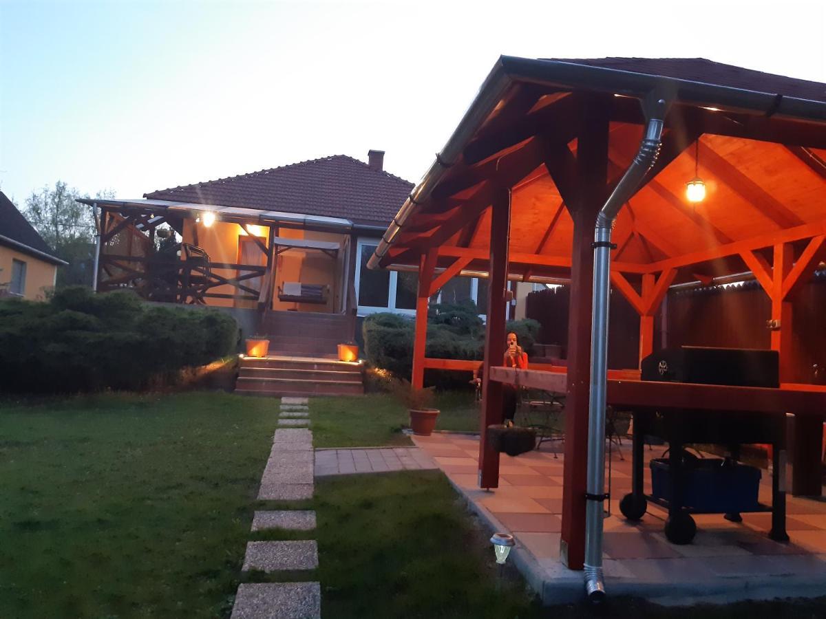 Villa Iris Egerszalók Екстериор снимка