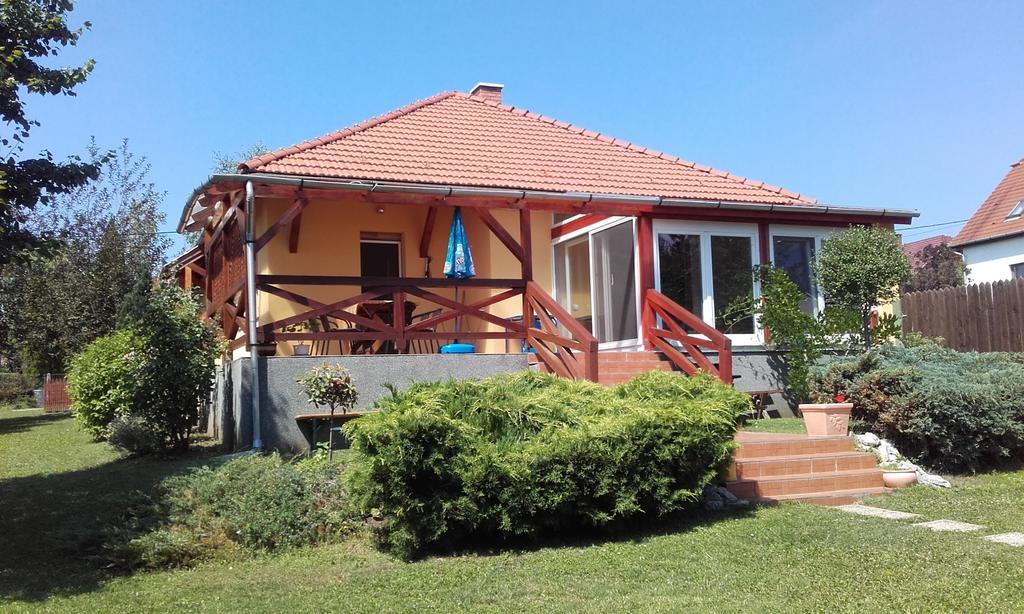 Villa Iris Egerszalók Екстериор снимка